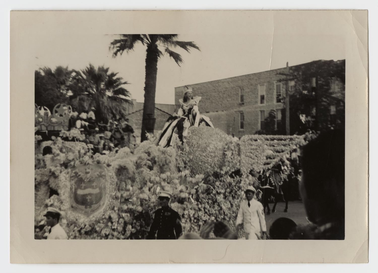 Parade float — "Battle of the Flowers," Tyler area, 1948